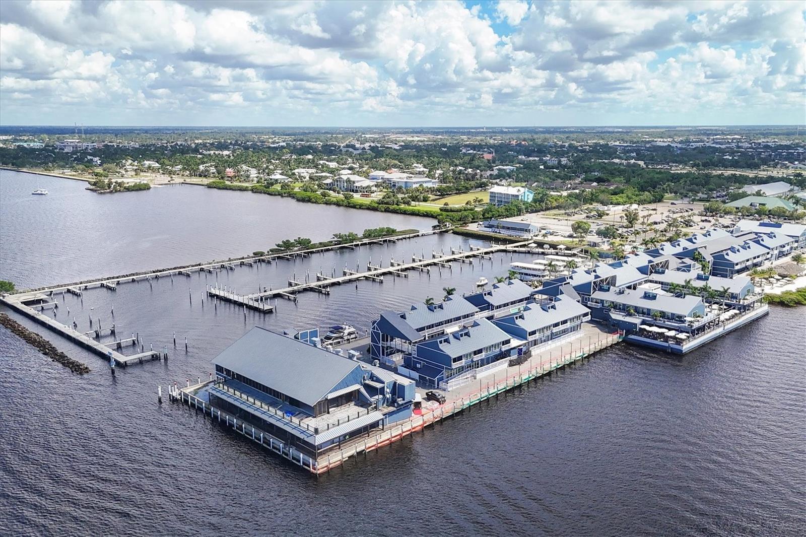 PUNTA GORDA ISLES SEC 04 - Land