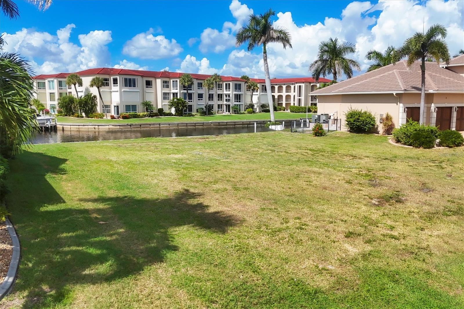 PUNTA GORDA ISLES SEC 04 - Land