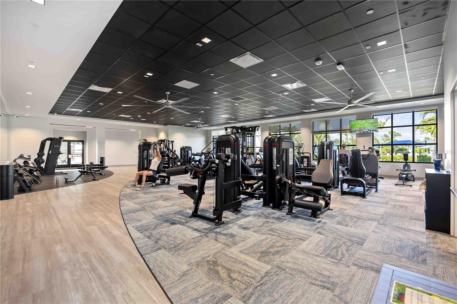WELLEN PARK GOLF AND COUNTRY CLUB - Residential