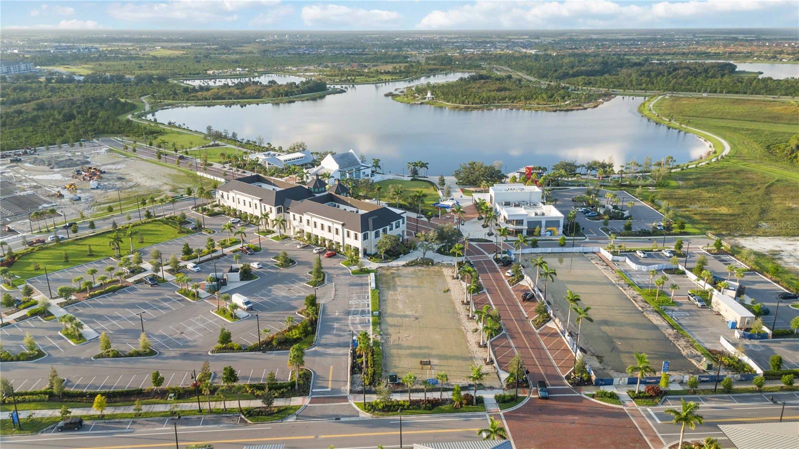 WELLEN PARK GOLF AND COUNTRY CLUB - Residential