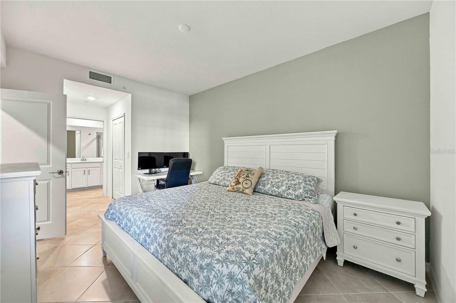 WELLEN PARK GOLF AND COUNTRY CLUB - Residential