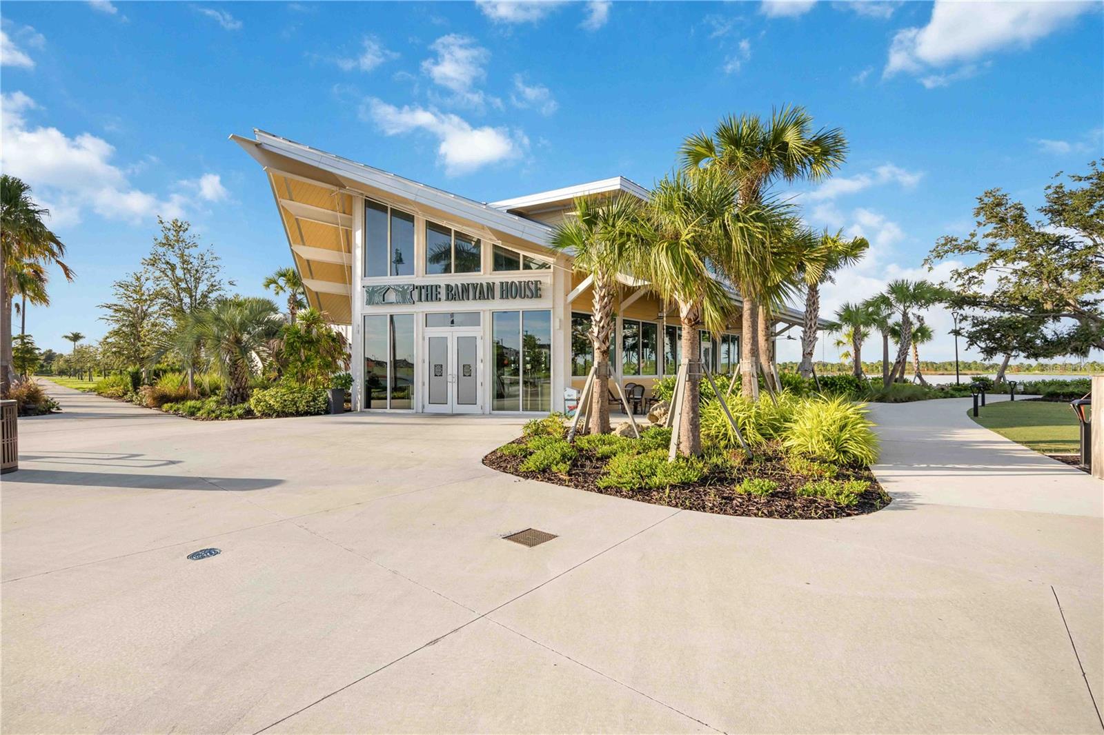 WELLEN PARK GOLF AND COUNTRY CLUB - Residential