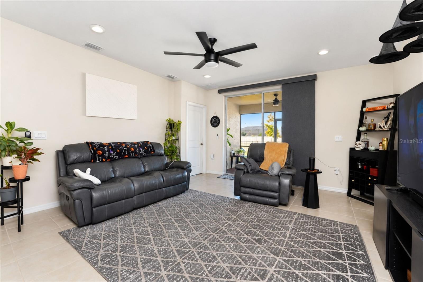 COVE/WEST PORT PH 1B - Residential