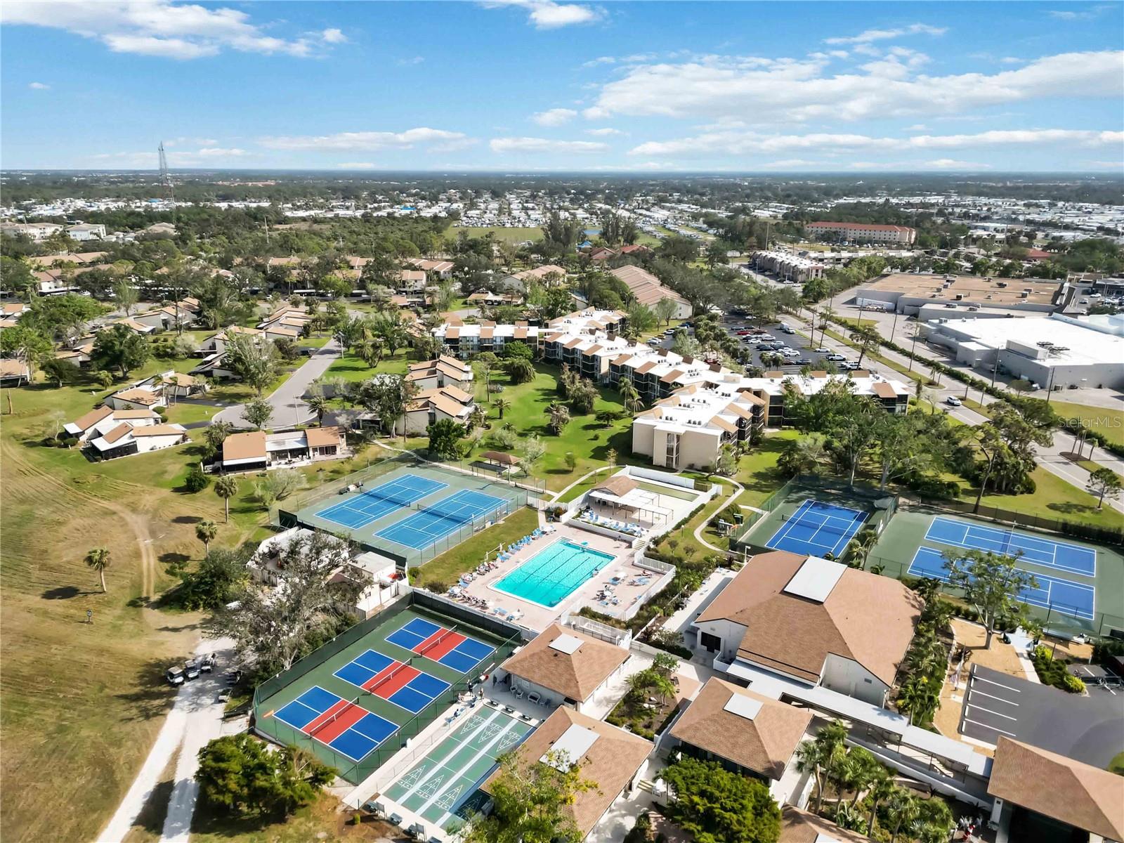 SANDPIPER APTS CONDO, BIRD BAY - Residential