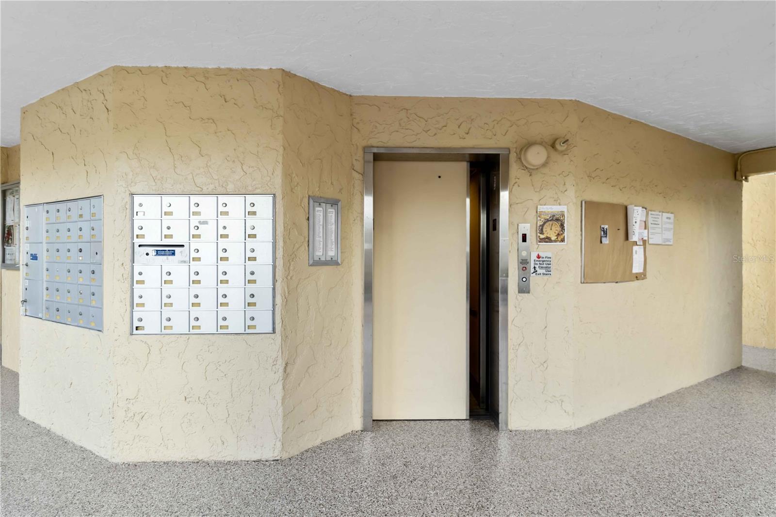 SANDPIPER APTS CONDO, BIRD BAY - Residential