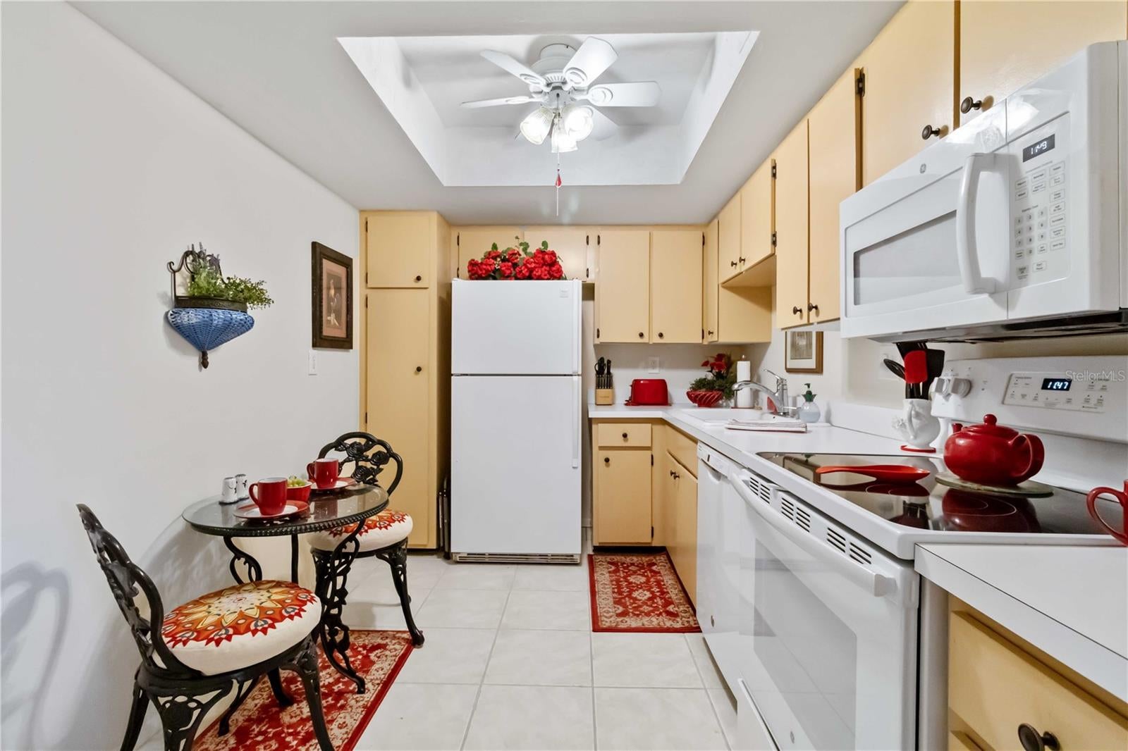 SANDPIPER APTS CONDO, BIRD BAY - Residential
