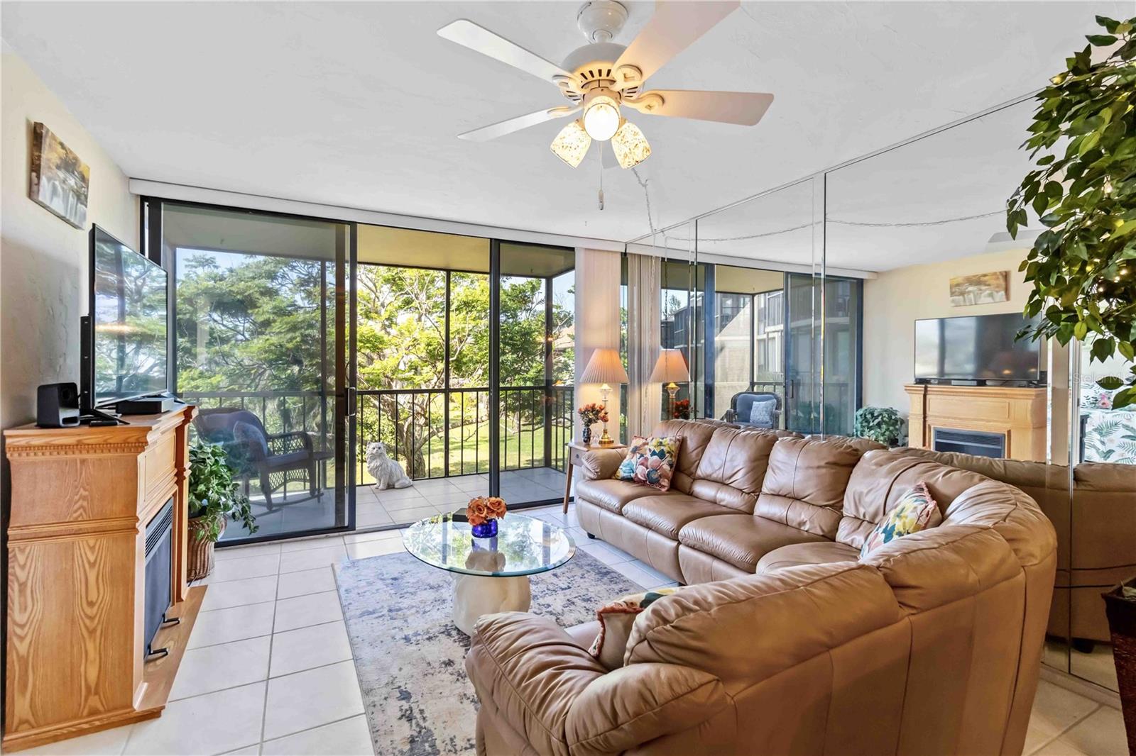 SANDPIPER APTS CONDO, BIRD BAY - Residential