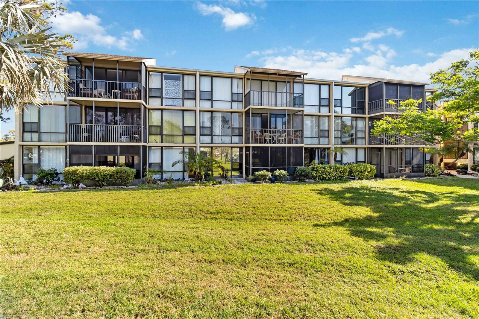 SANDPIPER APTS CONDO, BIRD BAY - Residential