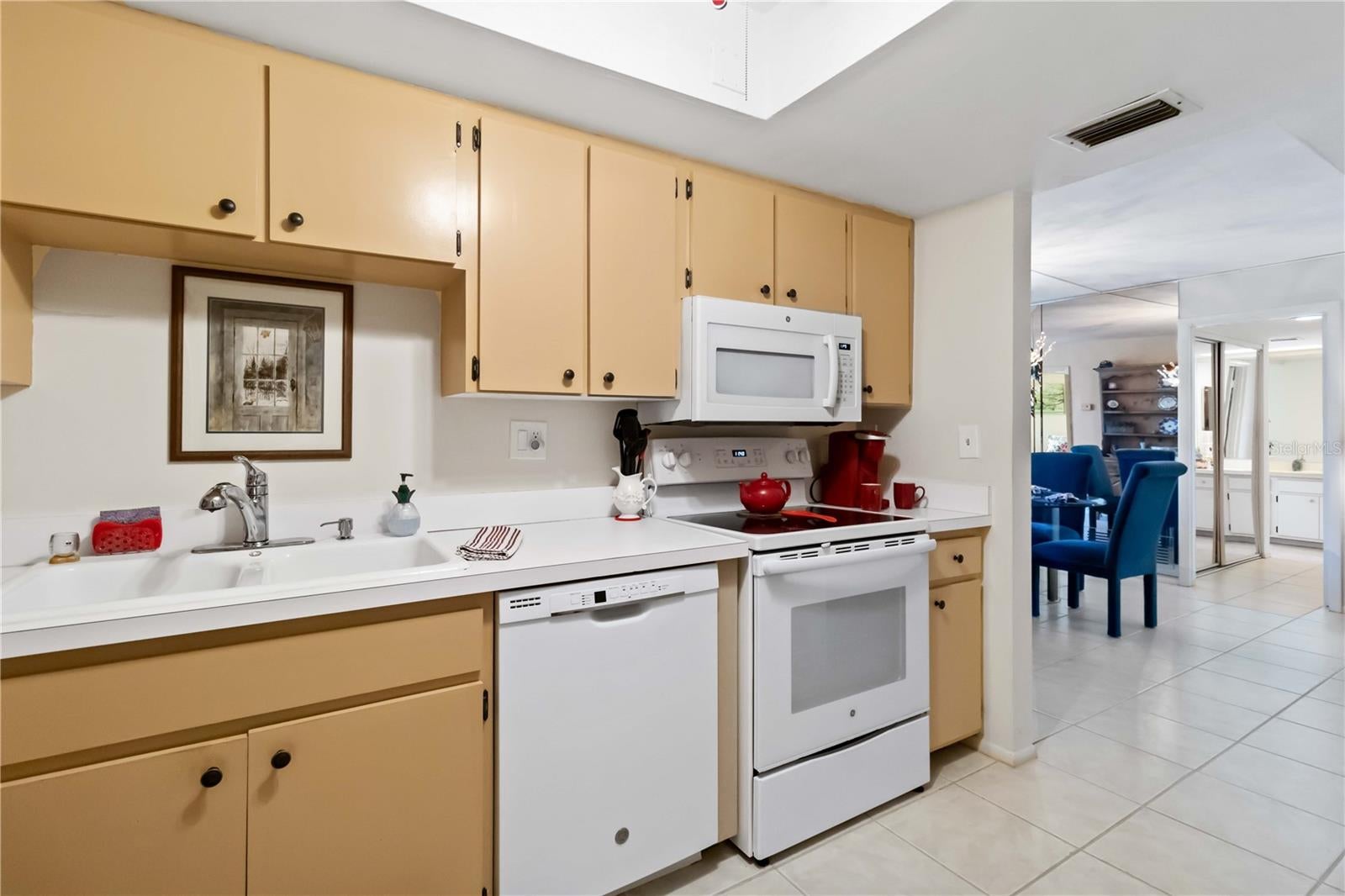 SANDPIPER APTS CONDO, BIRD BAY - Residential
