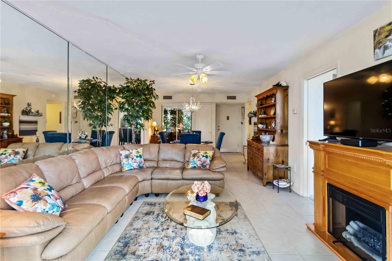 SANDPIPER APTS CONDO, BIRD BAY - Residential