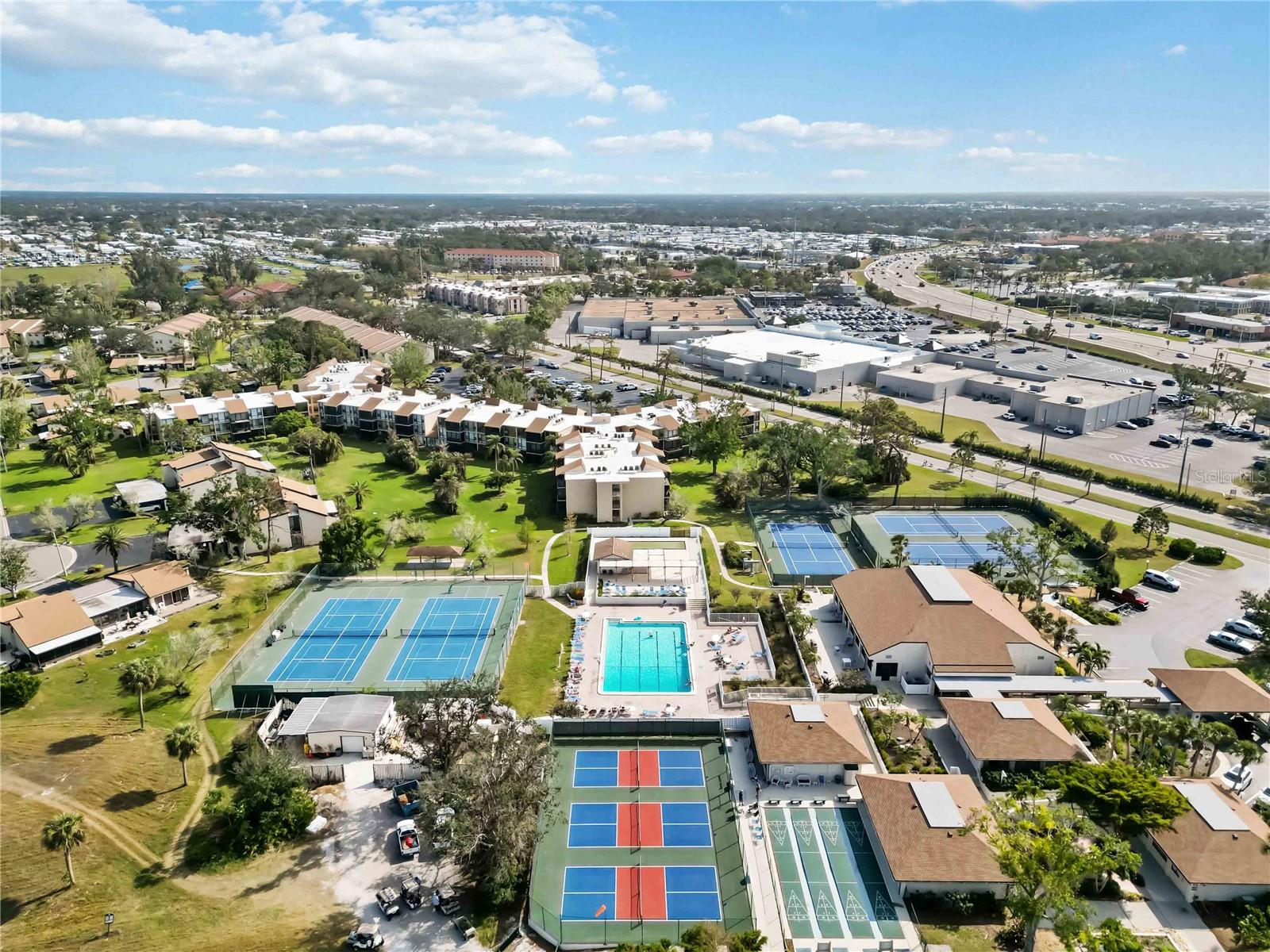 SANDPIPER APTS CONDO, BIRD BAY - Residential