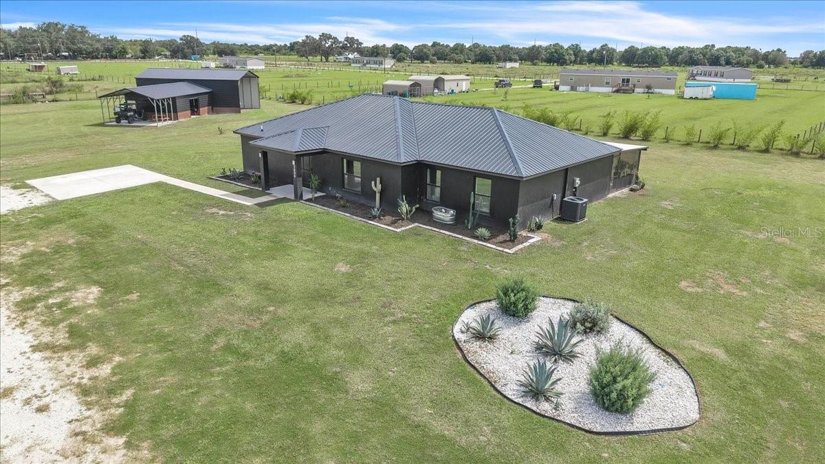 HULL & RIVER ESTATES - Residential