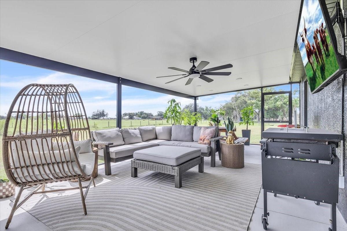 HULL & RIVER ESTATES - Residential