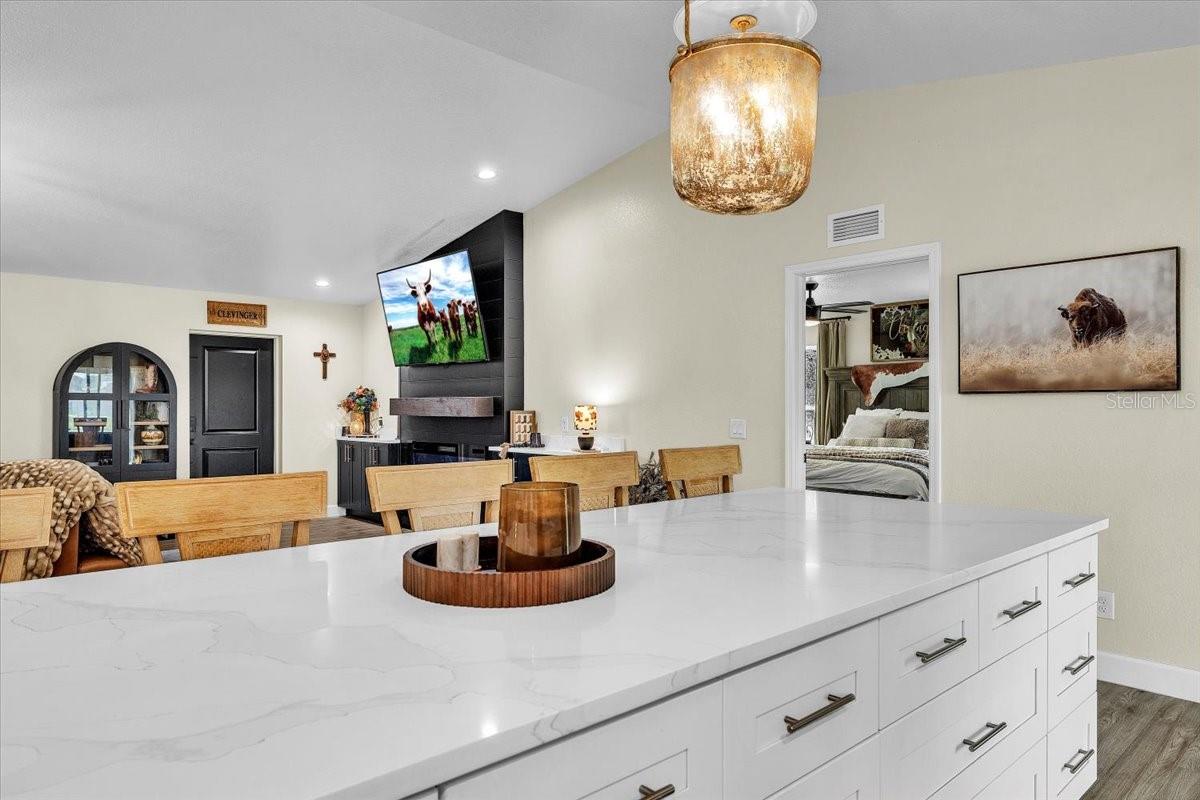HULL & RIVER ESTATES - Residential