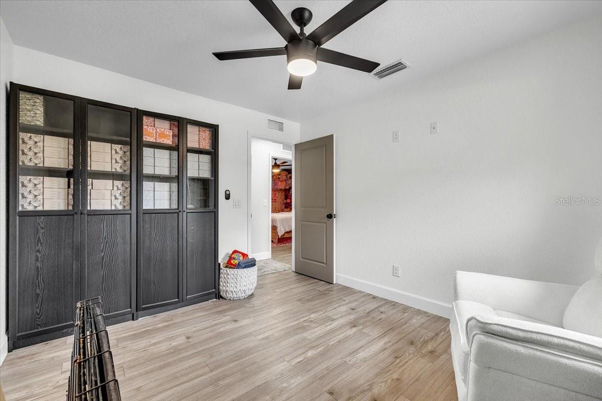 HULL & RIVER ESTATES - Residential