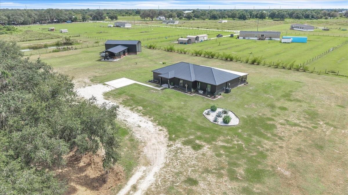 HULL & RIVER ESTATES - Residential