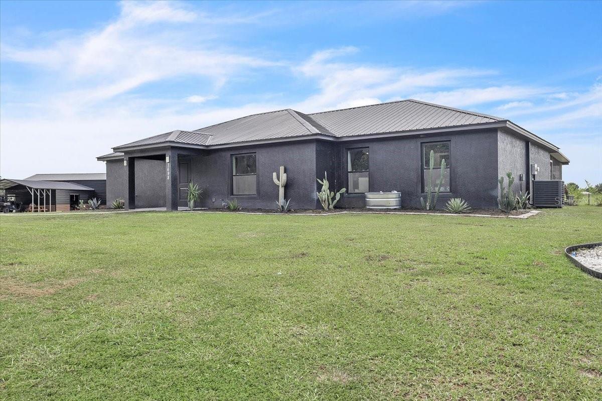 HULL & RIVER ESTATES - Residential