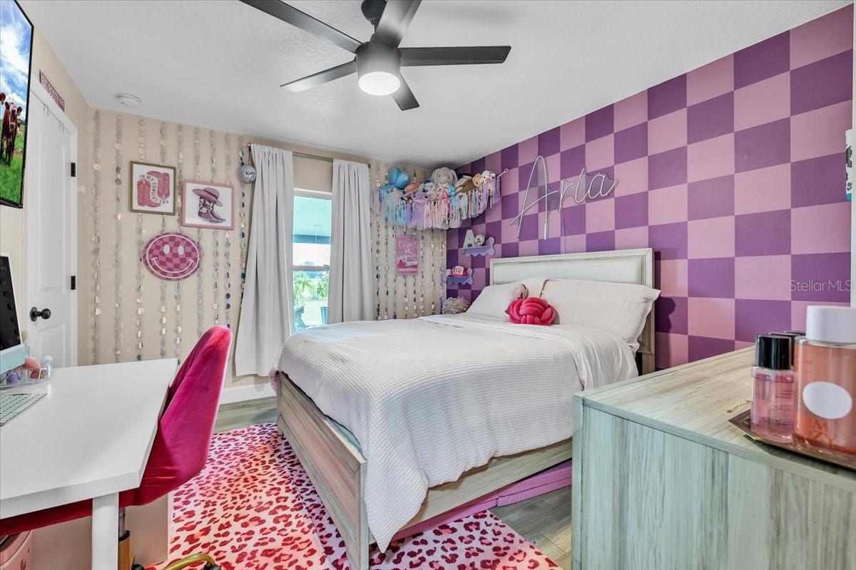 HULL & RIVER ESTATES - Residential