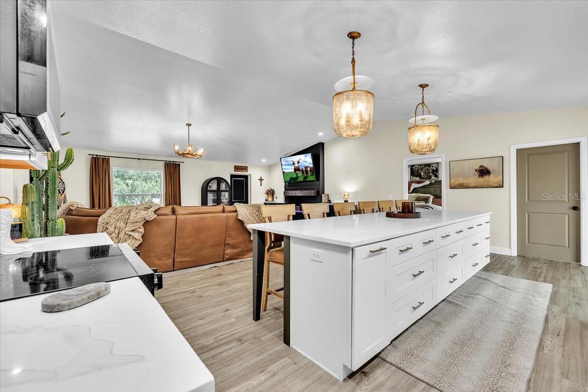 HULL & RIVER ESTATES - Residential