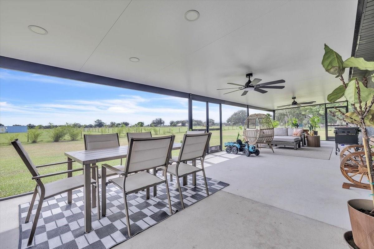 HULL & RIVER ESTATES - Residential