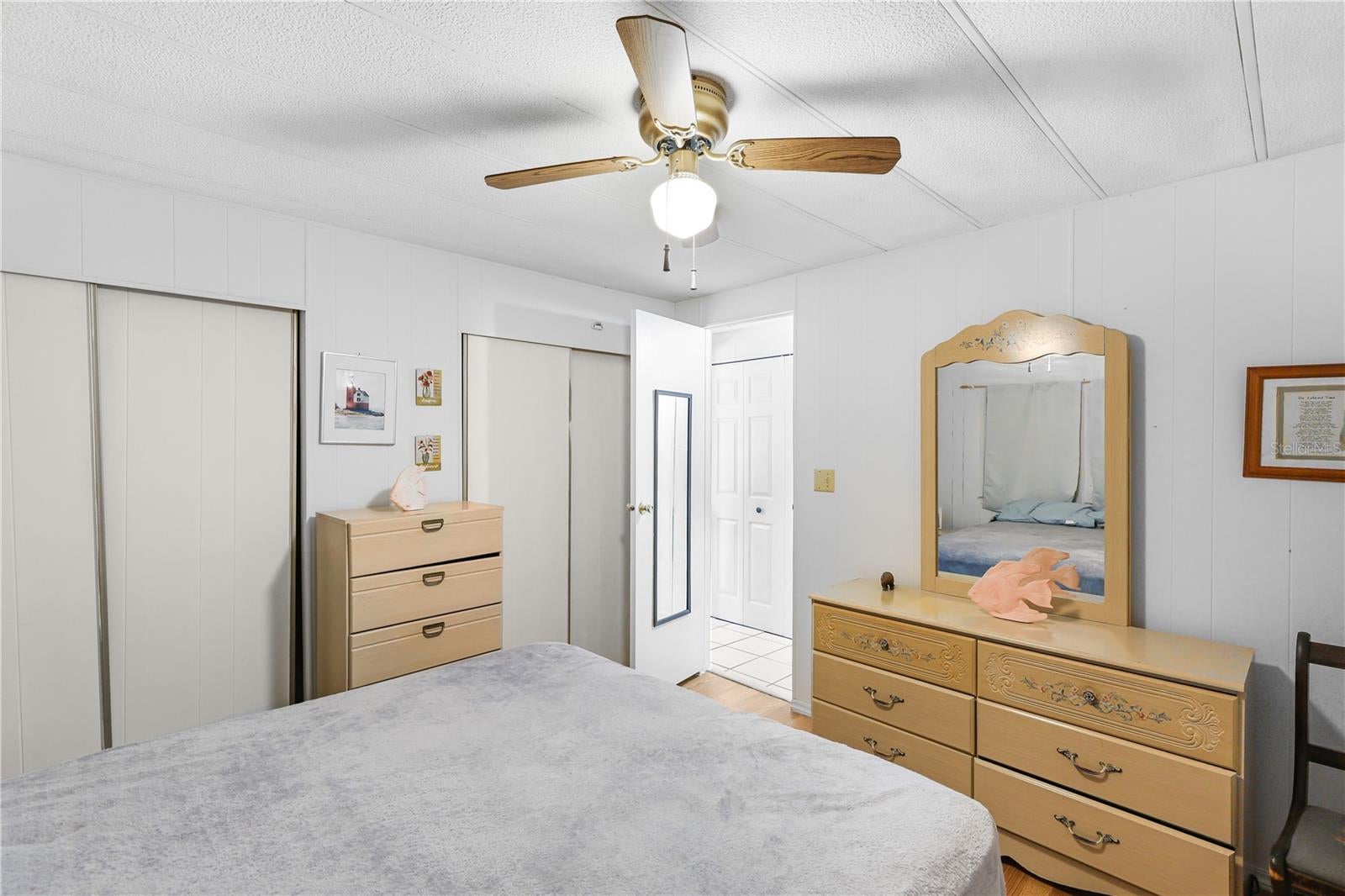 HOLIDAY MOBILE ESTATES - Residential