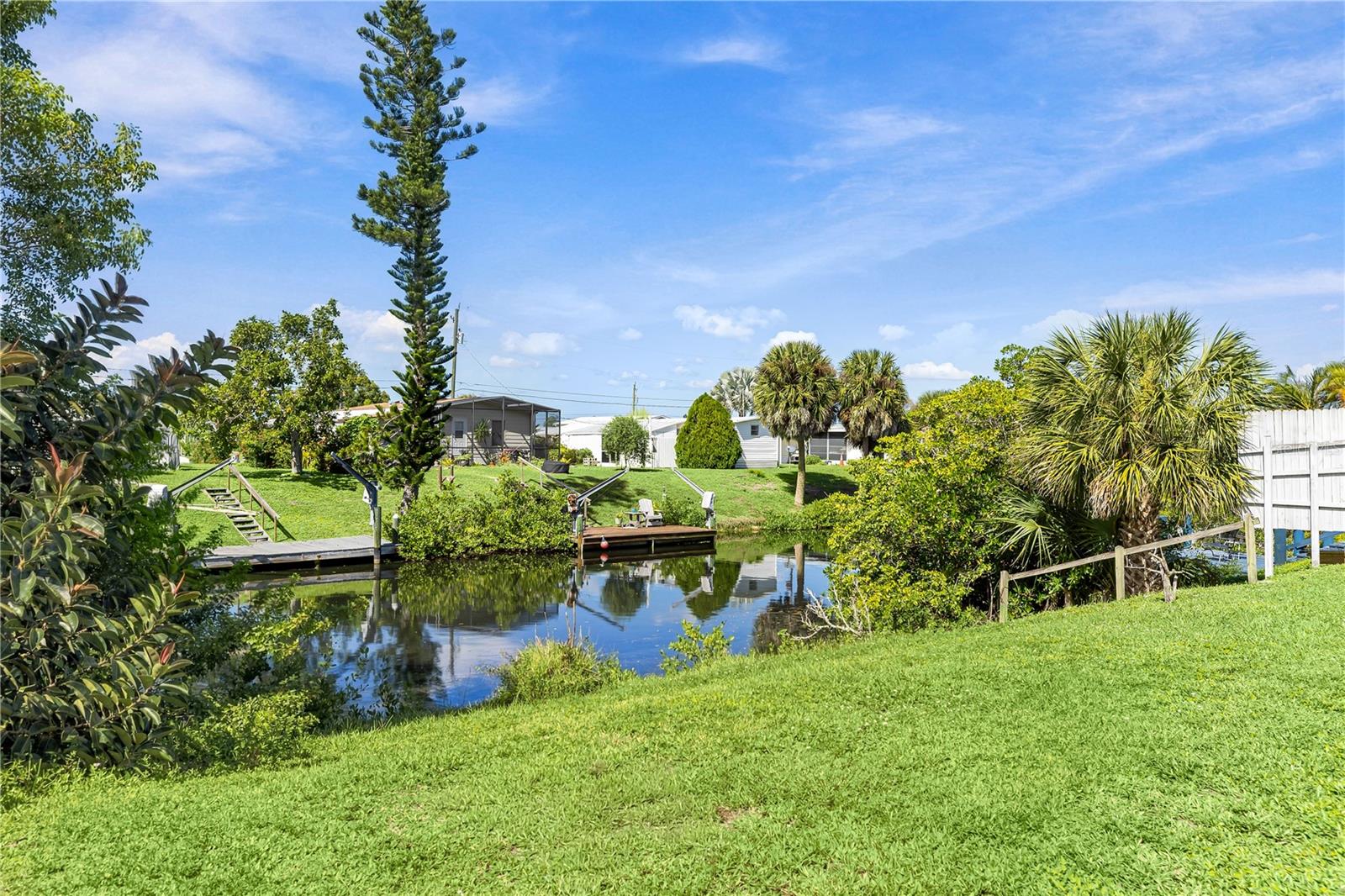 HOLIDAY MOBILE ESTATES - Residential