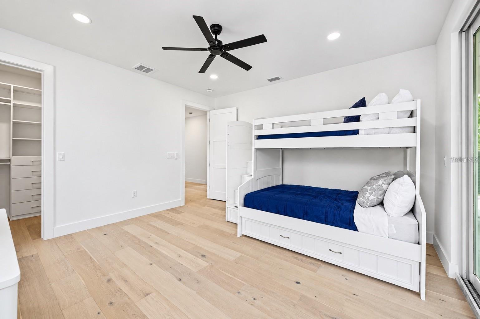 BAYVIEW - Residential