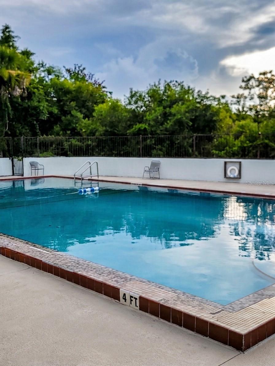 LEMON TREE CONDO SEC 01 - Residential
