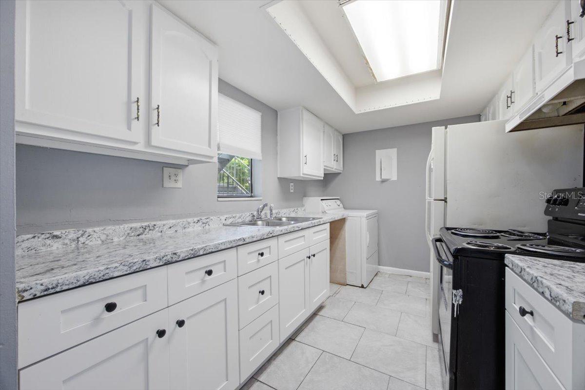 LEMON TREE CONDO SEC 01 - Residential