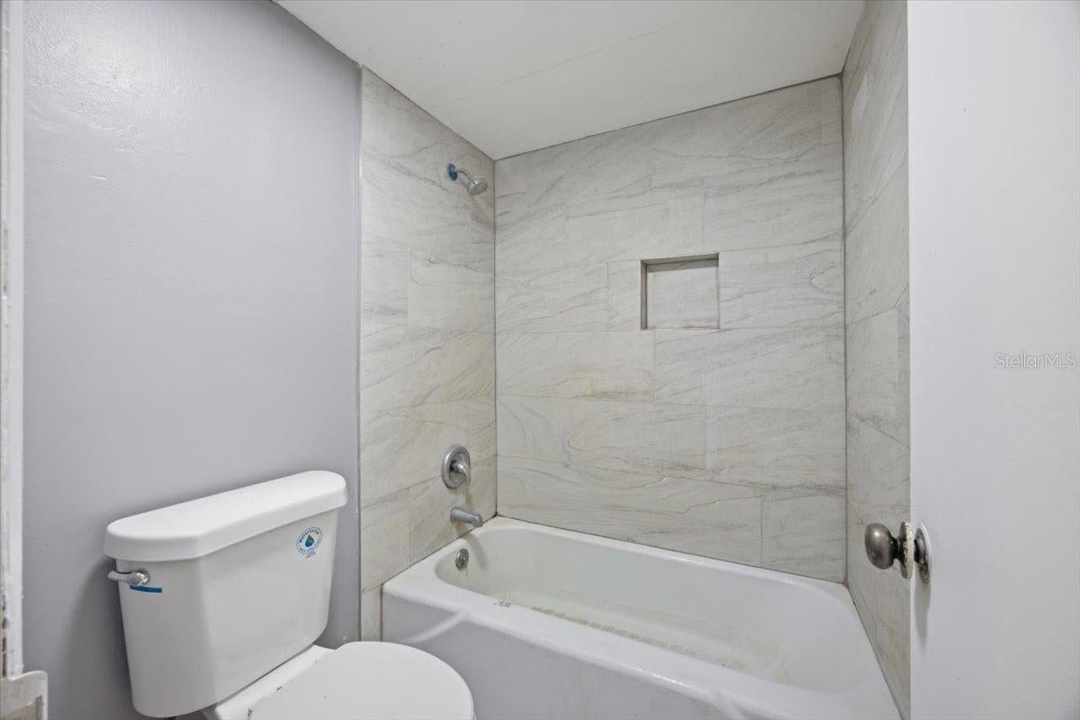 LEMON TREE CONDO SEC 01 - Residential