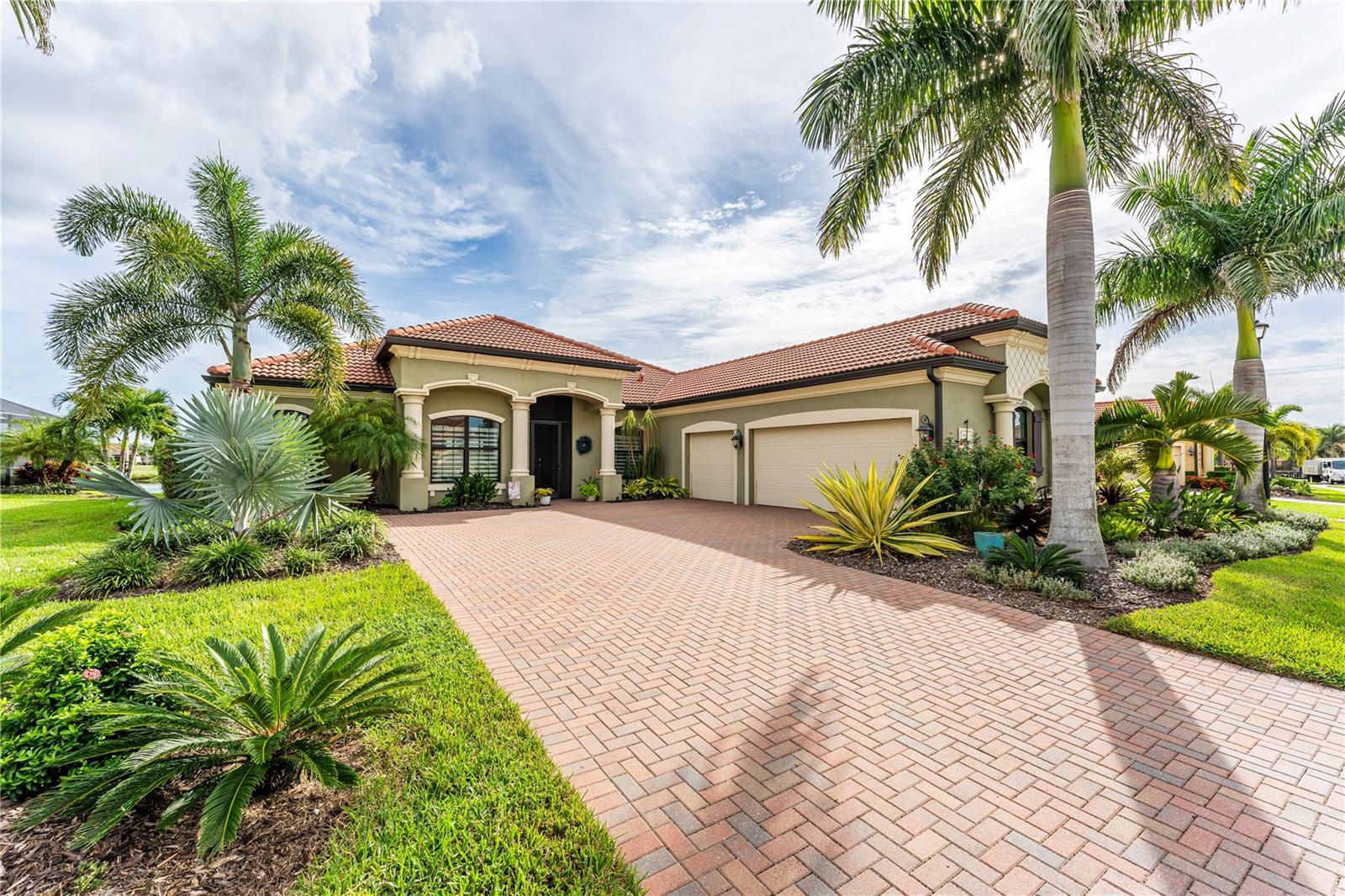 SARASOTA NATIONAL PH 12-B - Residential