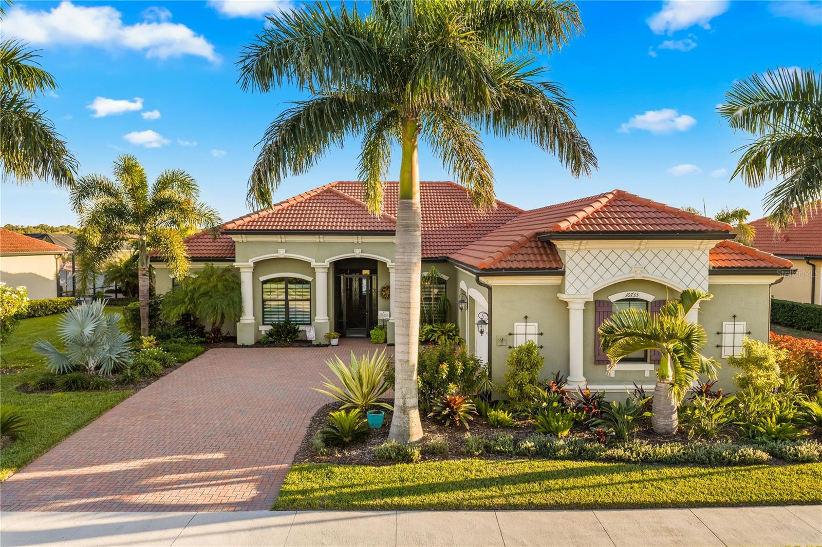 SARASOTA NATIONAL PH 12-B - Residential