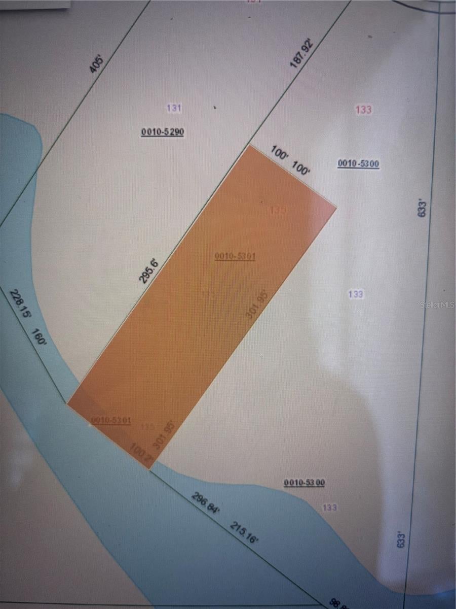 RARE WATERFRONT LAND OPPORTUNITY IN INTERLACHEN! Discover the possibilities at 135 Oak Circle, a secluded waterfront parcel tucked away in the Ocklawaha Hills area of Putnam County. The recorded legal description reflects approximately 0.75 acres, more or less, with approximately 100 feet along the water-side boundary and direct access to the spring-fed lake bordering the property. Enjoy peaceful water views, mature natural surroundings and the privacy of a homesite set back from the roadway.
Added value — Putnam County property records reflect an existing well and septic tank on the parcel, potentially saving a future owner significant infrastructure expense. The condition, functionality, permitting and suitability of the well and septic are unknown and should be independently verified by the buyer.
The parcel does not have direct road frontage; however, historical recorded documents associated with the property include a 20-foot ingress and egress easement. Buyer should independently verify the current location, legal status, condition and usability of the easement through title examination and survey.
Looking for even more possibilities? 133 Oak Circle, the adjoining improved property, is separately listed for sale by a different owner. Each property is separately owned and offered under a separate listing and transaction, providing an opportunity for a buyer interested in potentially acquiring both.
Whether you're looking for a future homesite, recreational retreat or an opportunity to add to an adjoining property, 135 Oak Circle offers waterfront, privacy, well and septic reflected in county records, and a unique opportunity in Interlachen. Buyer to independently verify acreage/boundaries, access/easements, well and septic, utilities, zoning, permitted uses, buildability, wetlands, flood zone, water-body information and suitability for buyer's intended use.