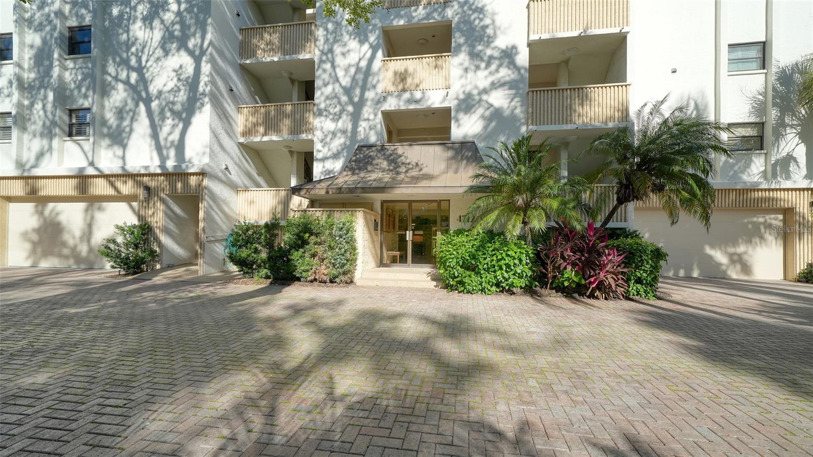 WINDWARD PASSAGE - Residential