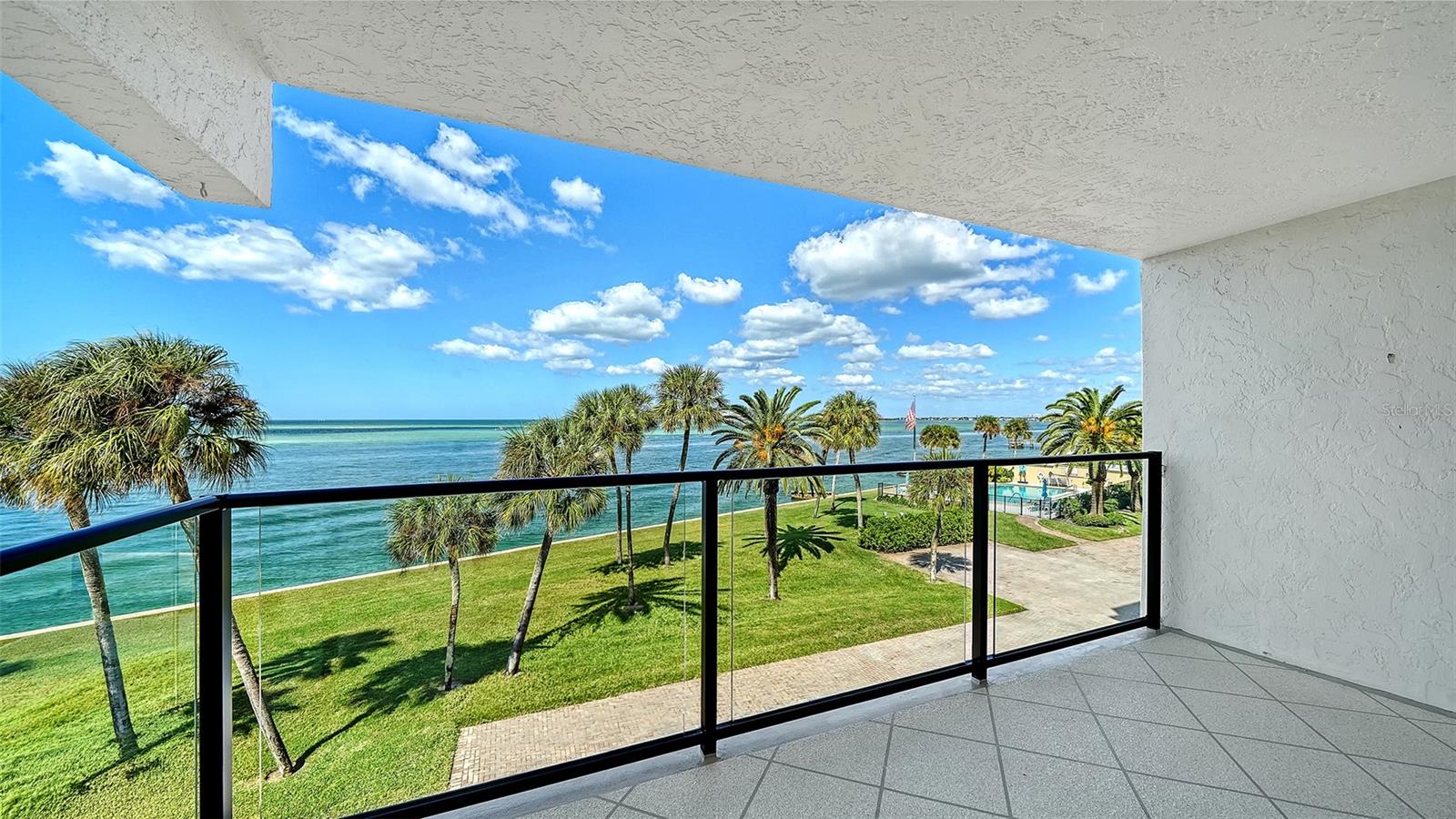 WINDWARD PASSAGE - Residential