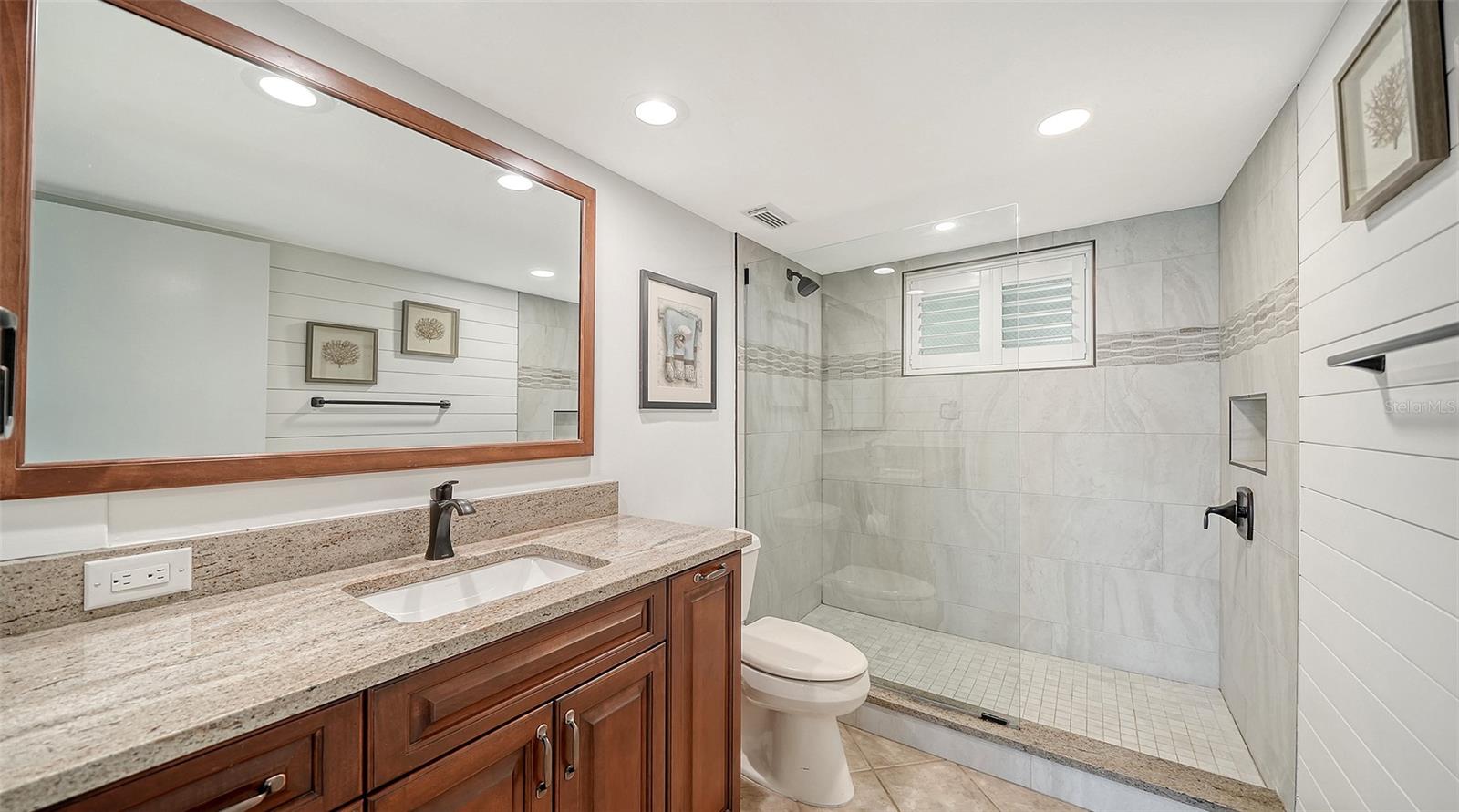WINDWARD PASSAGE - Residential