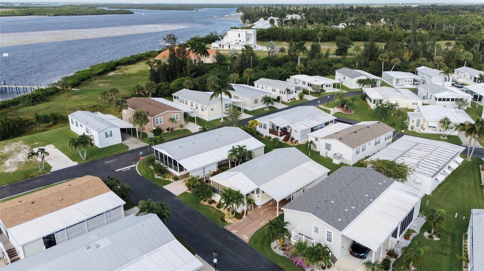 RIVER FOREST MHP - Residential