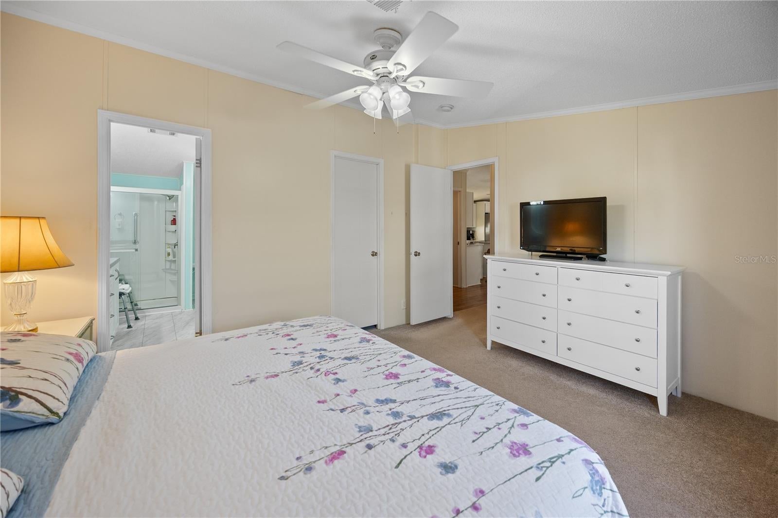 RIVER FOREST MHP - Residential