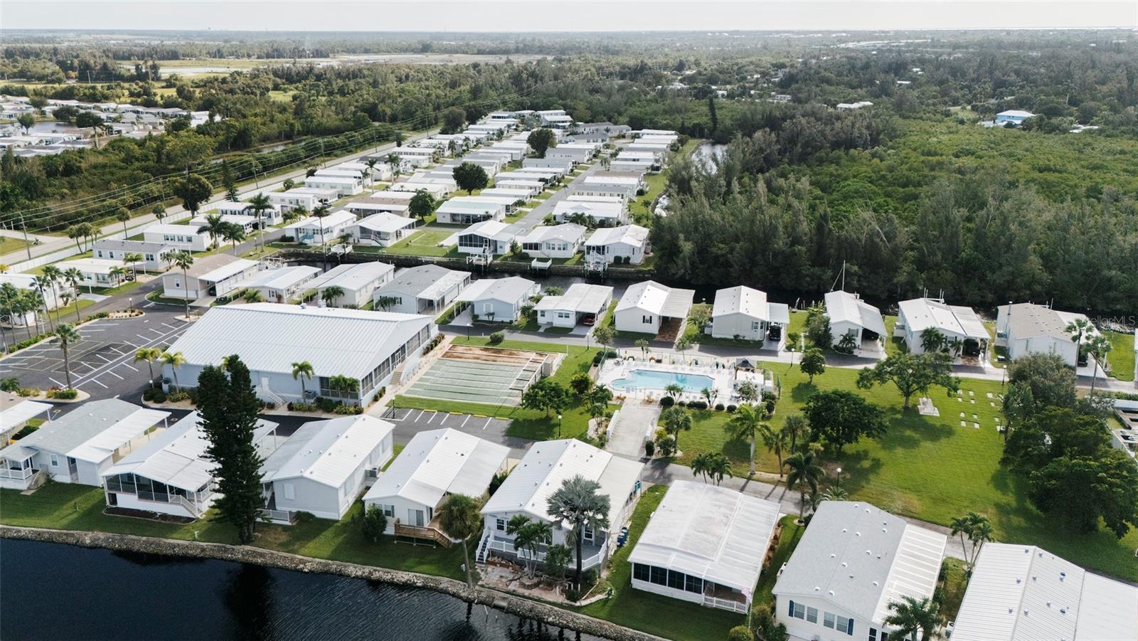 RIVER FOREST MHP - Residential