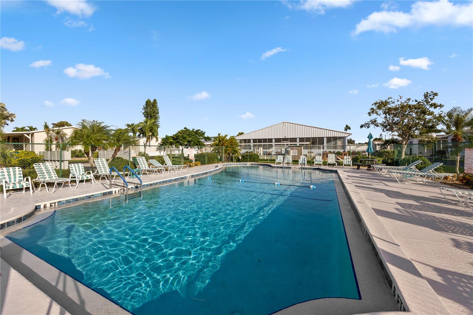 RIVER FOREST MHP - Residential