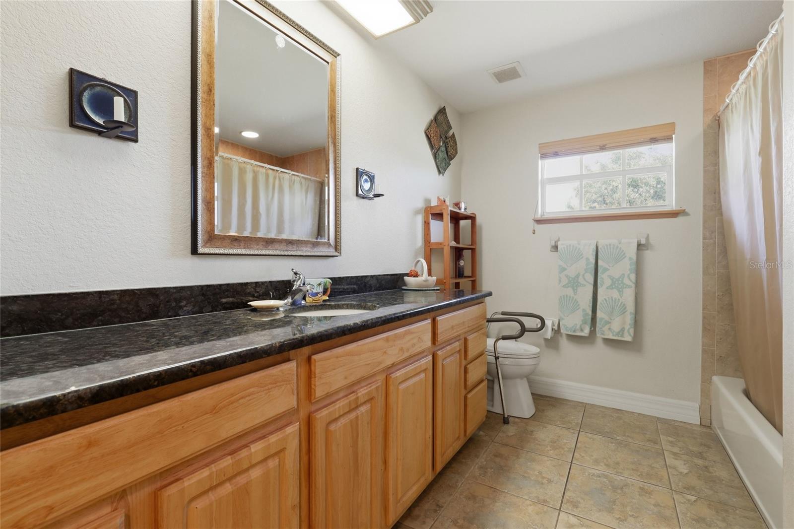 EAST CREEK - Residential
