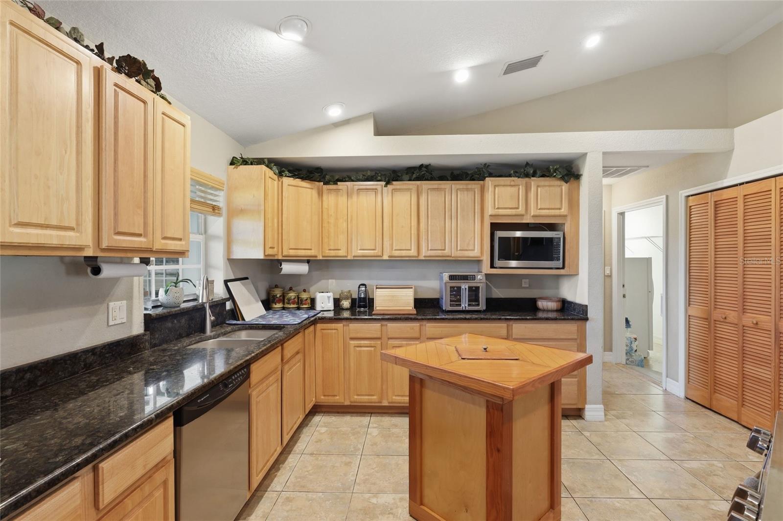 EAST CREEK - Residential