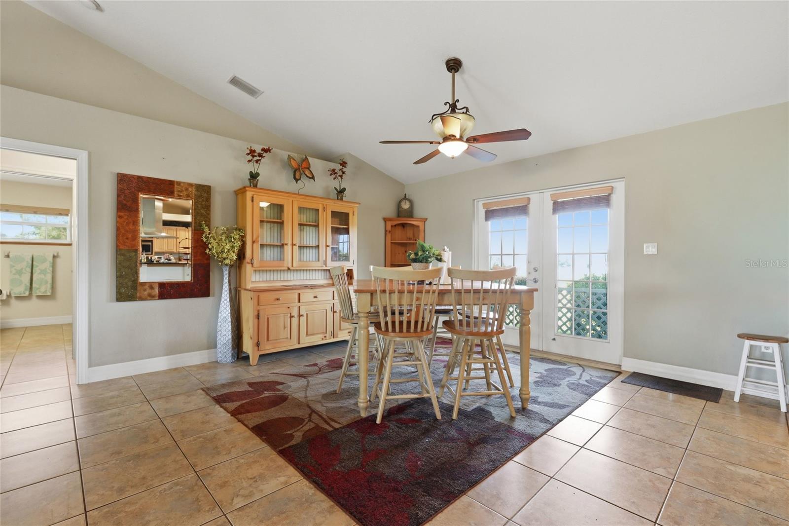 EAST CREEK - Residential