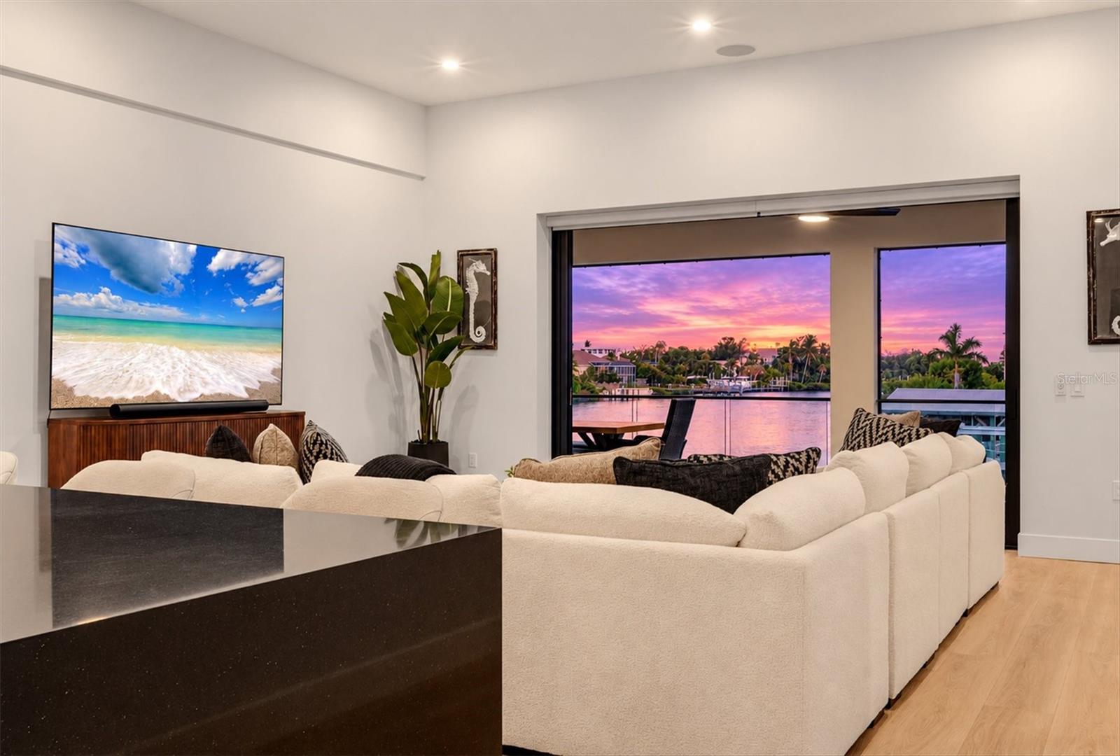 SIESTA REV OF - Residential