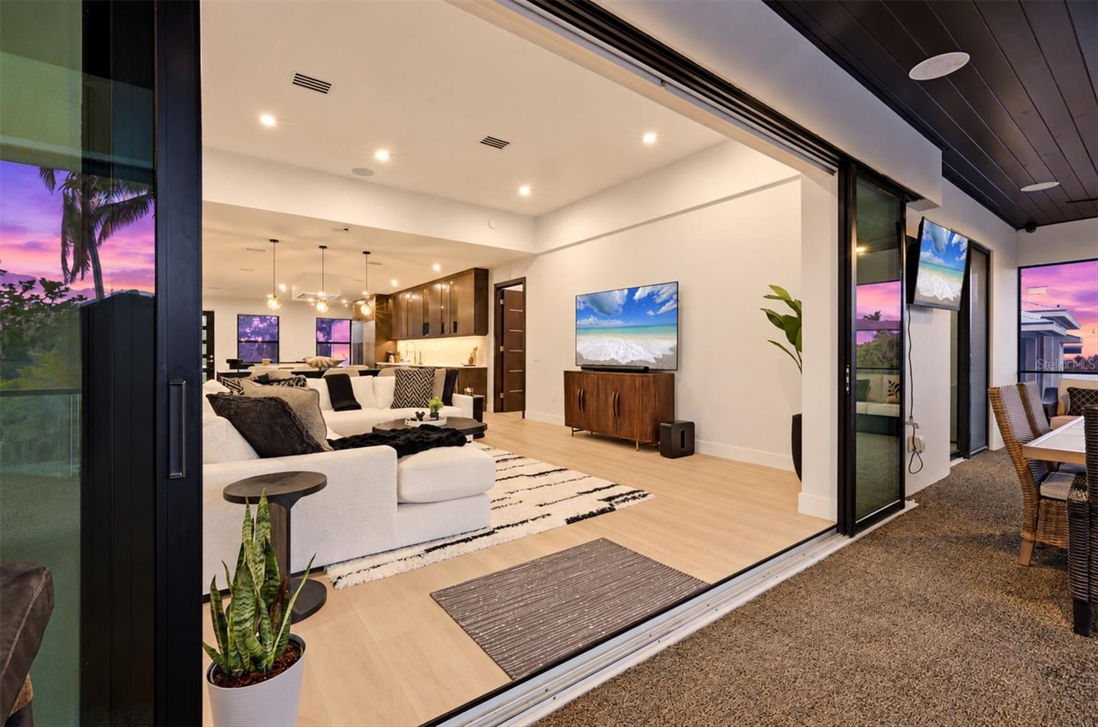 SIESTA REV OF - Residential