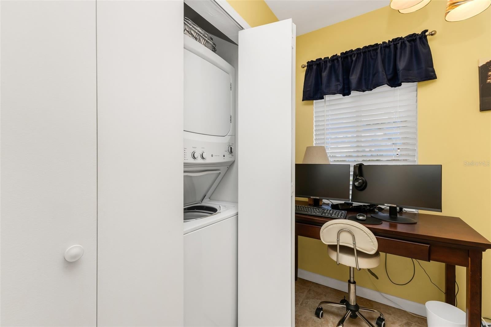 FIDDLERS GREEN PH 01 BLDG 09 - Residential