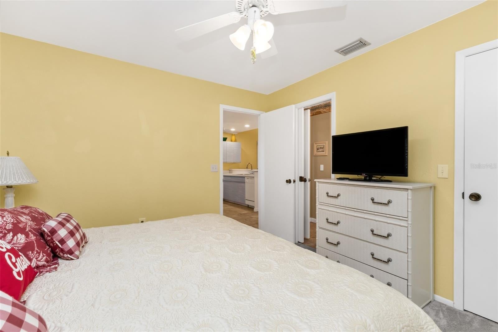 FIDDLERS GREEN PH 01 BLDG 09 - Residential