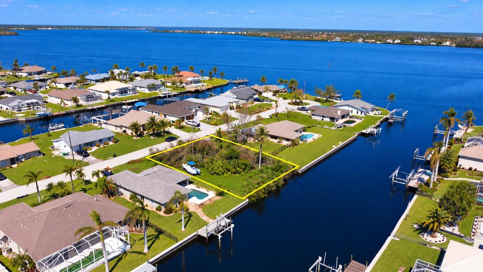 PORT CHARLOTTE SEC 054 - Land