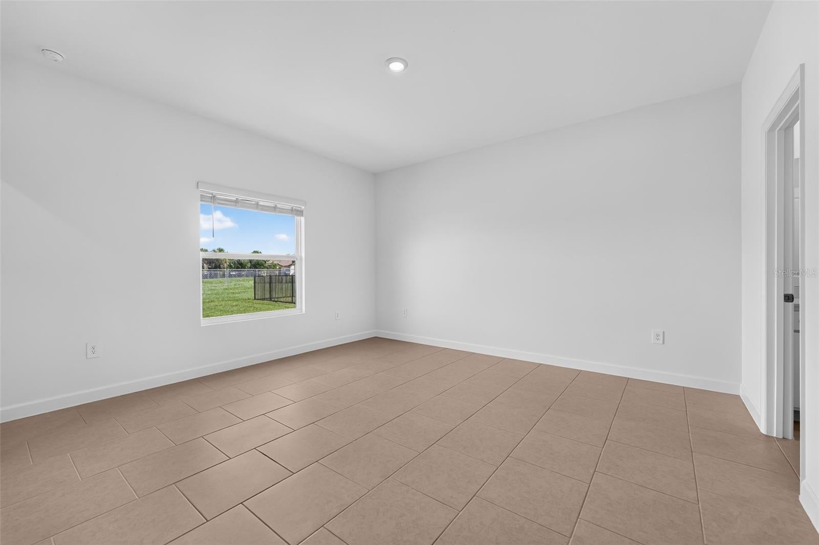 TUCKERS POINTE PHASE 1 - Residential