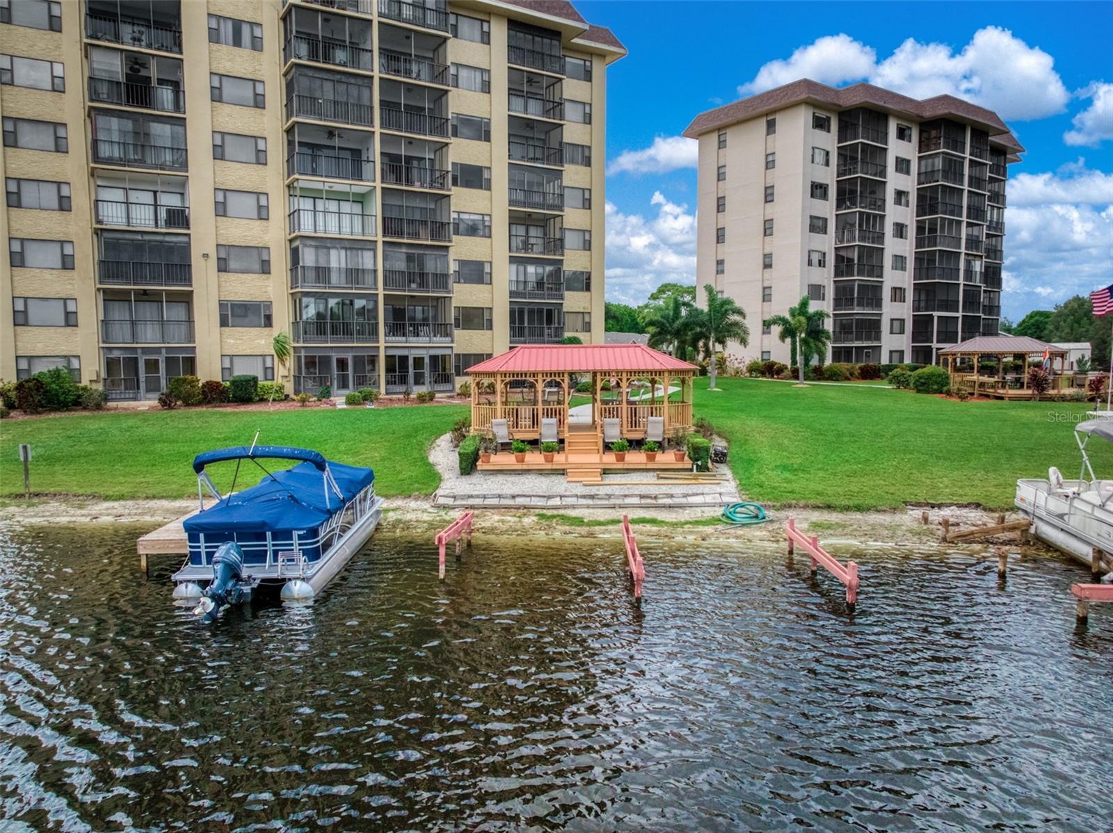 SUN N LAKE - Residential